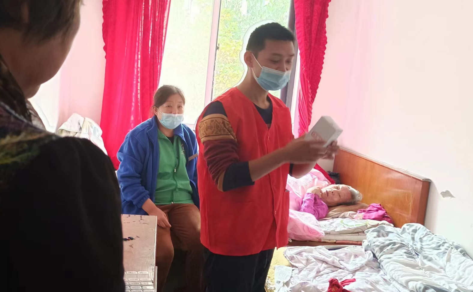 智能化探訪平臺(tái)，筑起空巢獨(dú)居老人安全關(guān)愛網(wǎng)